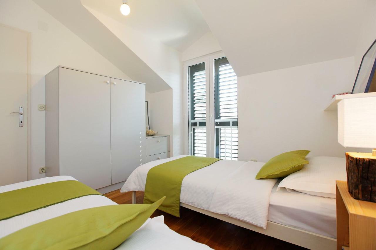 Superb penthouse Luna Apartment Bol Exterior foto